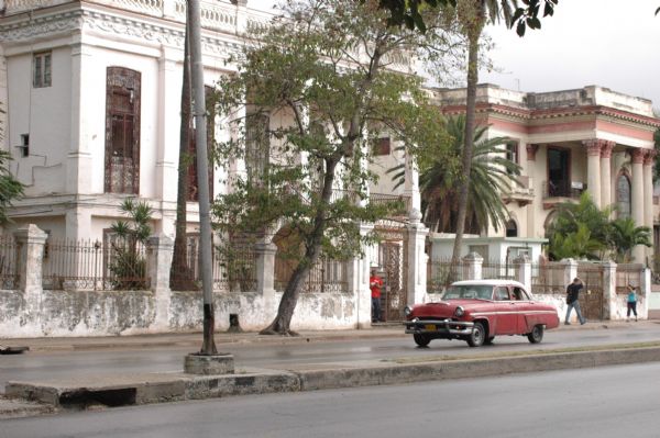 De Cuiab a Cuba: 2 letras, algumas horas e quinhentos anos de distncia