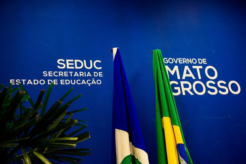 Governo de Mato Grosso nomeia 33 professores da educao bsica