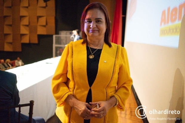 Rosa Neide critica ao de Mendes para diminuir mnimo de recursos  Educao: Est no limite