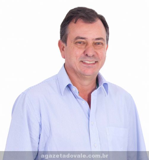 Candidato condena destruio de material de campanha em Barra do Garas