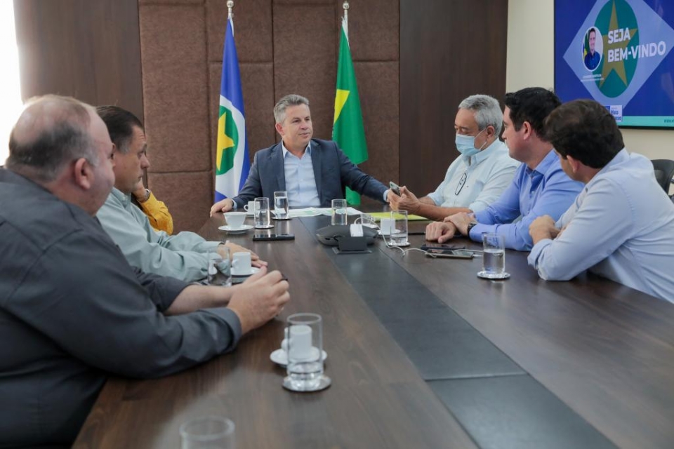 Em reunião no Paiaguás, governador firma convênio para construção de três pontes em Primavera do Leste