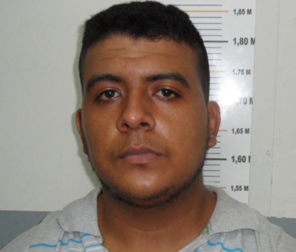 Bandido que assaltou joalheria de Shopping em Cuiab  preso pela polcia