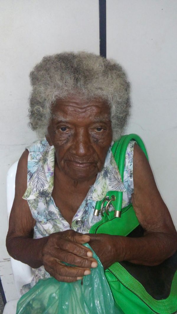 Polcia procura famlia de idosa de 82 anos que no se lembra onde mora