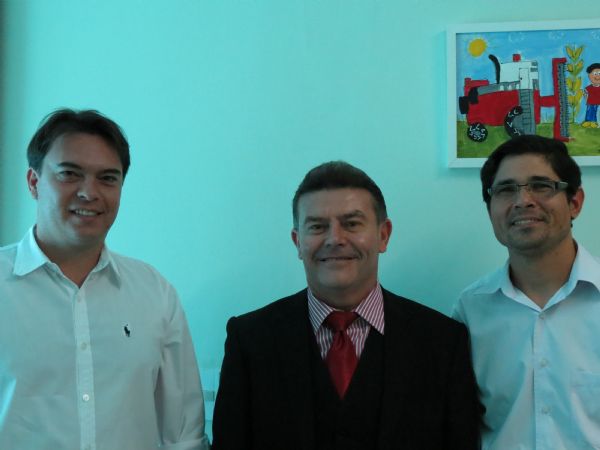 Pio da Silva recebe apoio e apresenta coordenadora em Vrzea Grande