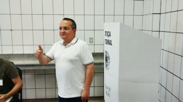 Taques espera tratamento justo e afirma que destino de MT  votar na mudana