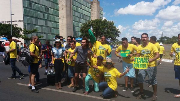 Caravana de MT pr impeachment chegou a Braslia com 15 nibus com apoio da Famato e entidades;Fotos