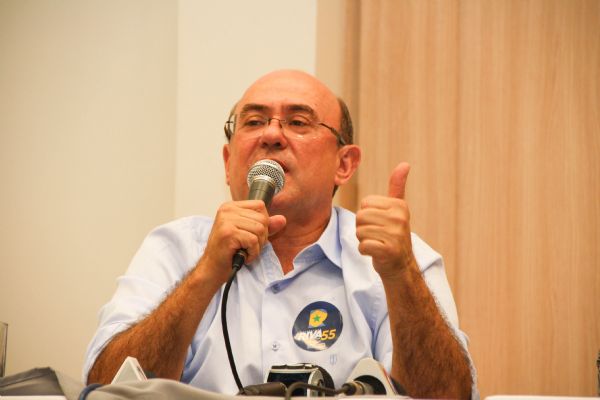 Riva acusa cooperativa de Era Maggi de sonegar quase R$ 300 mi em impostos e diz que doou pouco para campanha de Taques