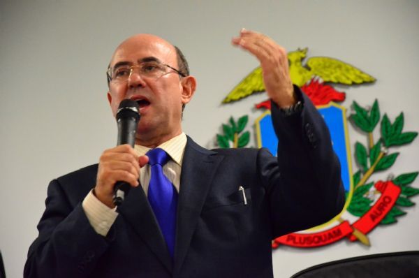 Riva revela conversa com aliado de Taques: no sabe como ir pagar salrio em janeiro