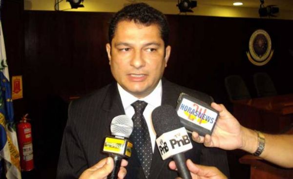 Juiz Julier Sebastio da Silva comparou andamento na Justia de obras do VLT e do PAC
