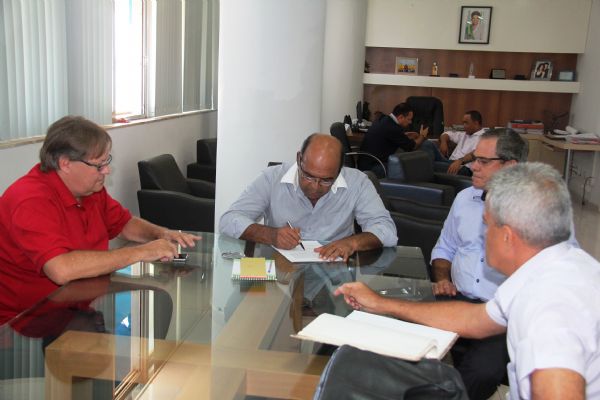 Jlio Pinheiro despacha com secretrios municipais, no 7 andar do Palcio Alencastro