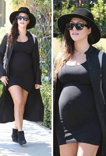 Gravidssima, Kourtney Kardashian escolhe vestido justo e curto para passeio