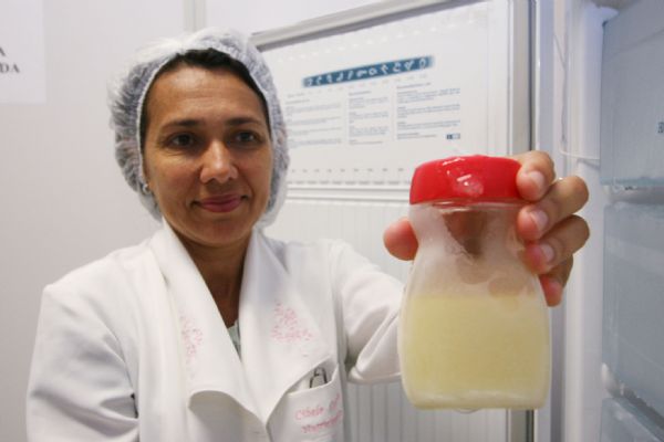 Campanha quer estimular a doao de leite materno para bebs em risco