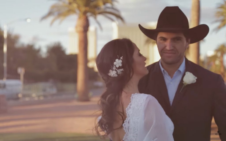 Boava e Amlia se casaram 3 vezes e a primeira foi em Las Vegas, durante a final mundial do rodeio, em 2019
