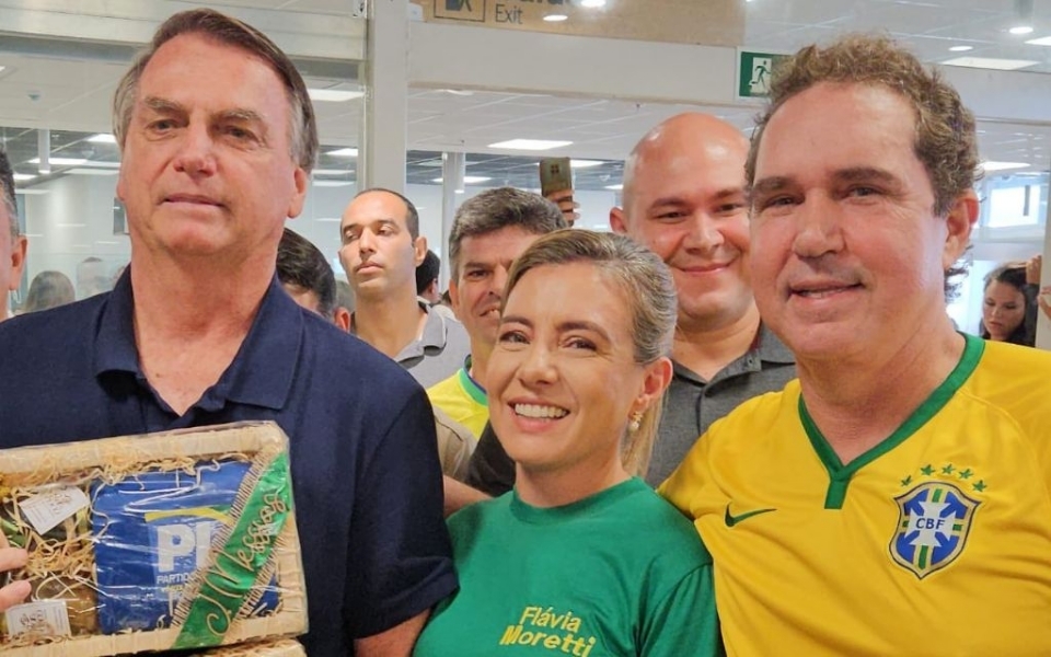 Flvia Moretti confirma empresrio Tio da Zaeli como vice em Vrzea Grande