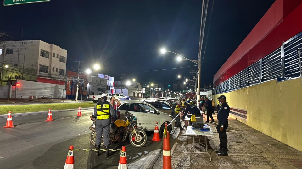 Operaes em avenidas de Cuiab termina com a priso de 15 motoristas bbados