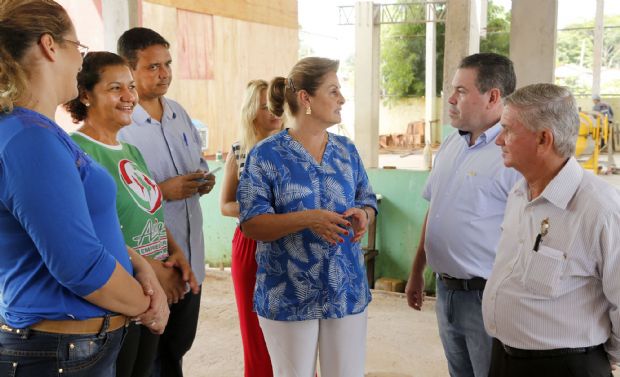 Lucimar anuncia pacote de aes para Bonsucesso e vistoria reconstruo de escola