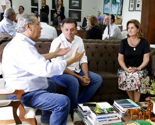 Nilson Leito e Paulo Borges representam o PSDB em festa de filiao de Mendes e Botelho