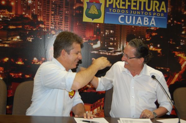 Prefeito Chico Galindo articula com o presidente estadual do PSB Valtenir Pereira (sigla de Mauro Mendes) aliana para 2014