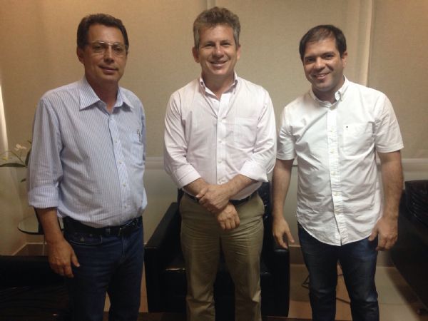 Mauro Mendes recebeu o presidente do PP, Ezequiel Fonseca, com o vereador  Paulo Arajo