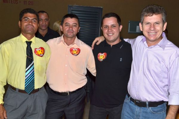 Mauro Mendes e pastores que supostamente debandaram da campanha de Ldio Cabral