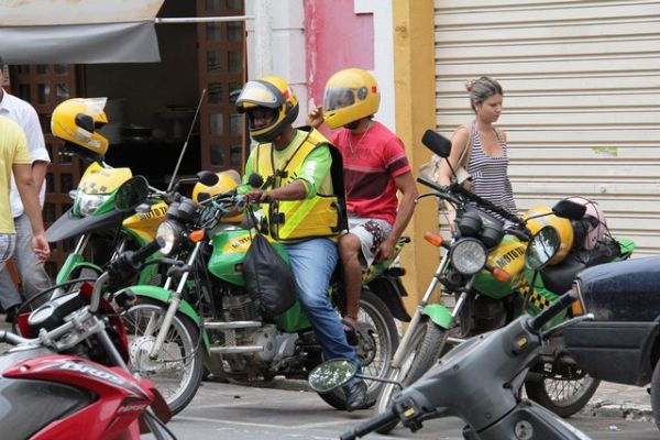 Prefeitura faz plano de fiscalizao para coibir motoboys clandestinas