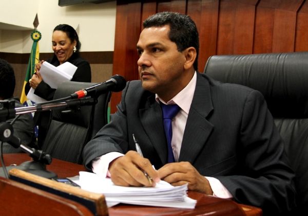 Nviton Moraes foi vereador na legislatura passada e ficou na primeira suplncia do PTB, em 2012