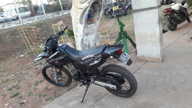 Jovem  preso em ao da Polcia Civil com motocicleta furtada anunciada na OLX
