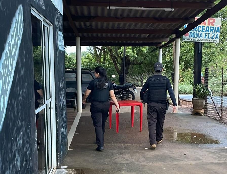 Polcia Civil prende cinco membros de grupo responsvel por envio de drogas para o interior