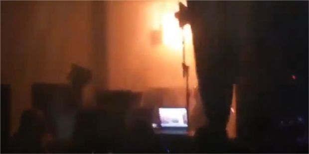 Vdeo mostra incio de incndio e exploses durante show do cantor Daniel na Musiva;  veja 
