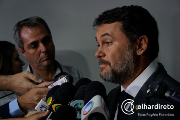 Oscar Bezerra confirma que no vai para o DEM e diz que reavalia permanncia na base de Taques