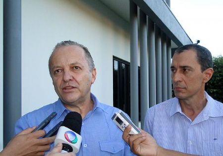Pivetta rebate acusao de Riva contra Taques em telejornal e cita  ficha corrida de candidato