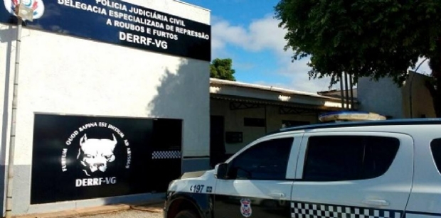 Polcia Civil prende mulher com R$ 10 mil em produtos roubados em veculo de transportadora