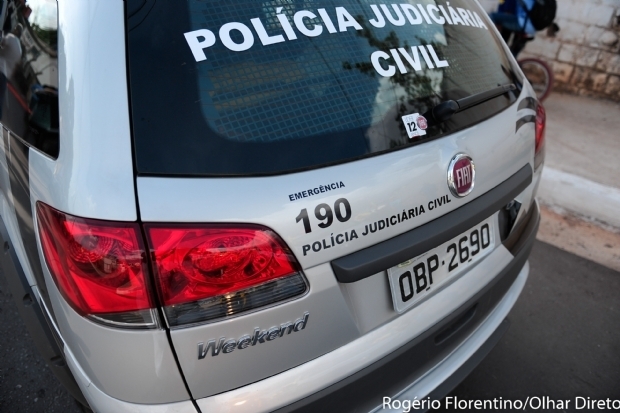 Aps denncia annima, 7 integrantes de quadrilha que praticava trfico de drogas so detidos pela PJC