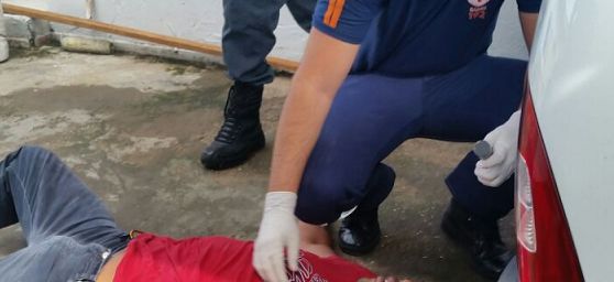 Ex-PM  executado com tiros na cabea por dupla de motoqueiros no centro de Cuiab