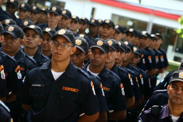 Polcia Militar trabalha junto com sociedade e institutos profissionalizantes para diminuir crimes na periferia