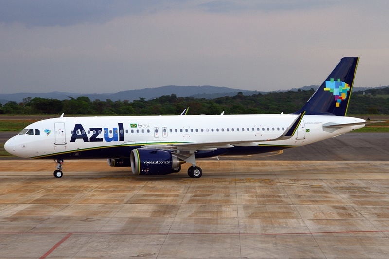 Luz no painel fez piloto abortar decolagem em voo da Azul com 132 passageiros que teve pane