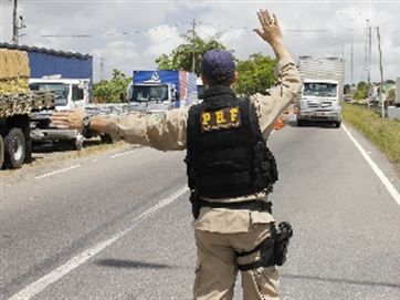 PRF alerta motoritas para possiveis bloqueios em rodovias que cortam terras indgenas