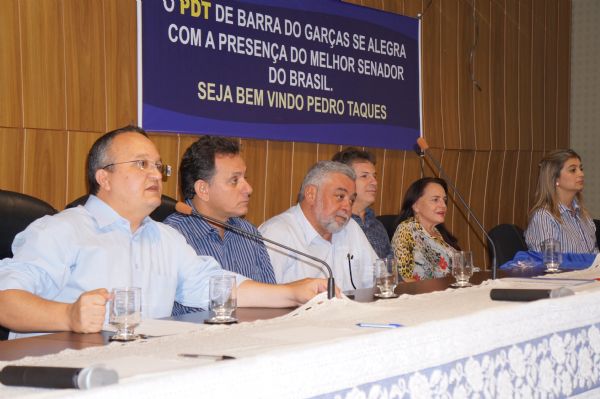 Pedro Taques com aliados tradicionais: Nilson Leito, Percival Muniz, Mauro Mendes e Luciane Bezerra. Agora, o PR