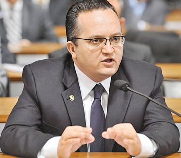 Pedro Taques nega interferncia em deciso desfavorvel a projeto VLT