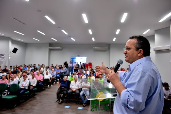 Pedro Taques participou de audincia pblica em Tangar da Serra
