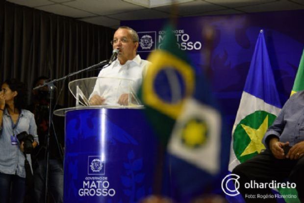 Pedro Taques afirmou que 12 estados se encontram com salrios atrasados e Rio de Janeiro deve at o  13 de 2016