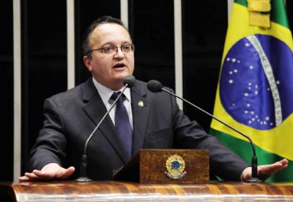 CPI da Petrobrs pe Pedro Taques como um dos principais lderes da oposio contra governo Dilma