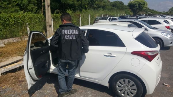 Quadrilha  presa por roubo de veculos em Cuiab; Hyundai HB-20  recuperado