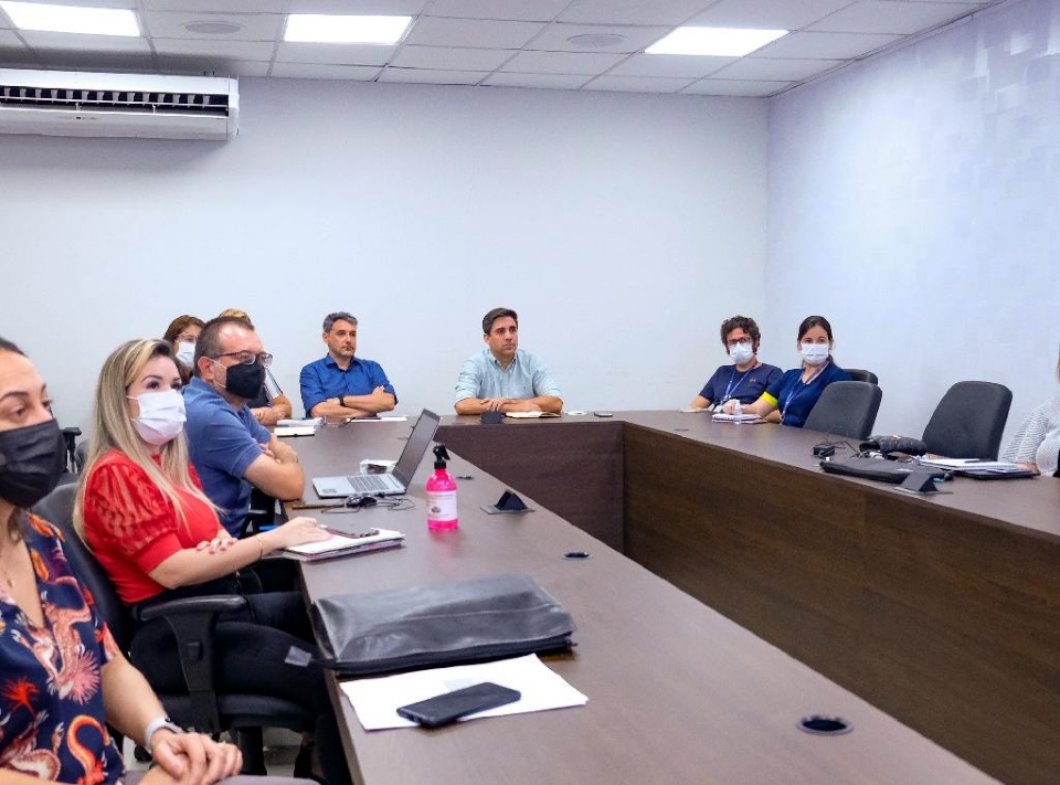 Seduc se rene com FGV para alinhar implantao de Sistema Estruturado de Ensino em Mato Grosso
