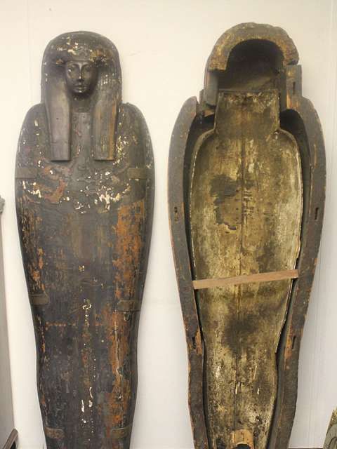 Sarcfago egpcio de 3 mil anos  achado em imvel britnicoCaixo pode ter sido da famlia do dono da casa por 60 anos, comprado aps o fechamento de um museu e ser leiloado
