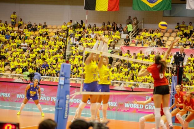 Confederao Brasileira de Voleibol  notificada por excesso de torcedores no jogo do dia 23 em Cuiab