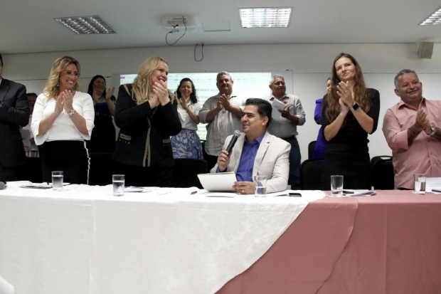 Prefeitura firma Termo de Cooperao com TJ e anuncia criao de Secretaria Municipal da Mulher; vdeo