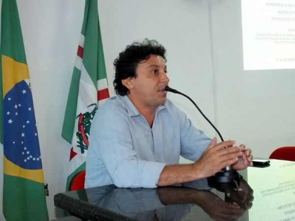 Cmara de Santo Antnio encerra CPI e prefeito corre risco de ser cassado