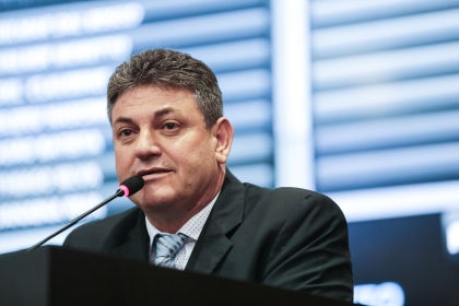 Moretto pede a Maluf para manter dilogo aberto com prefeitos de Mato Grosso