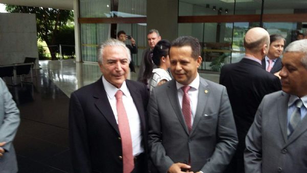 Valtenir Pereira chega ao PMDB como candidato  Prefeitura de Cuiab, com as bnos de Michel Temer